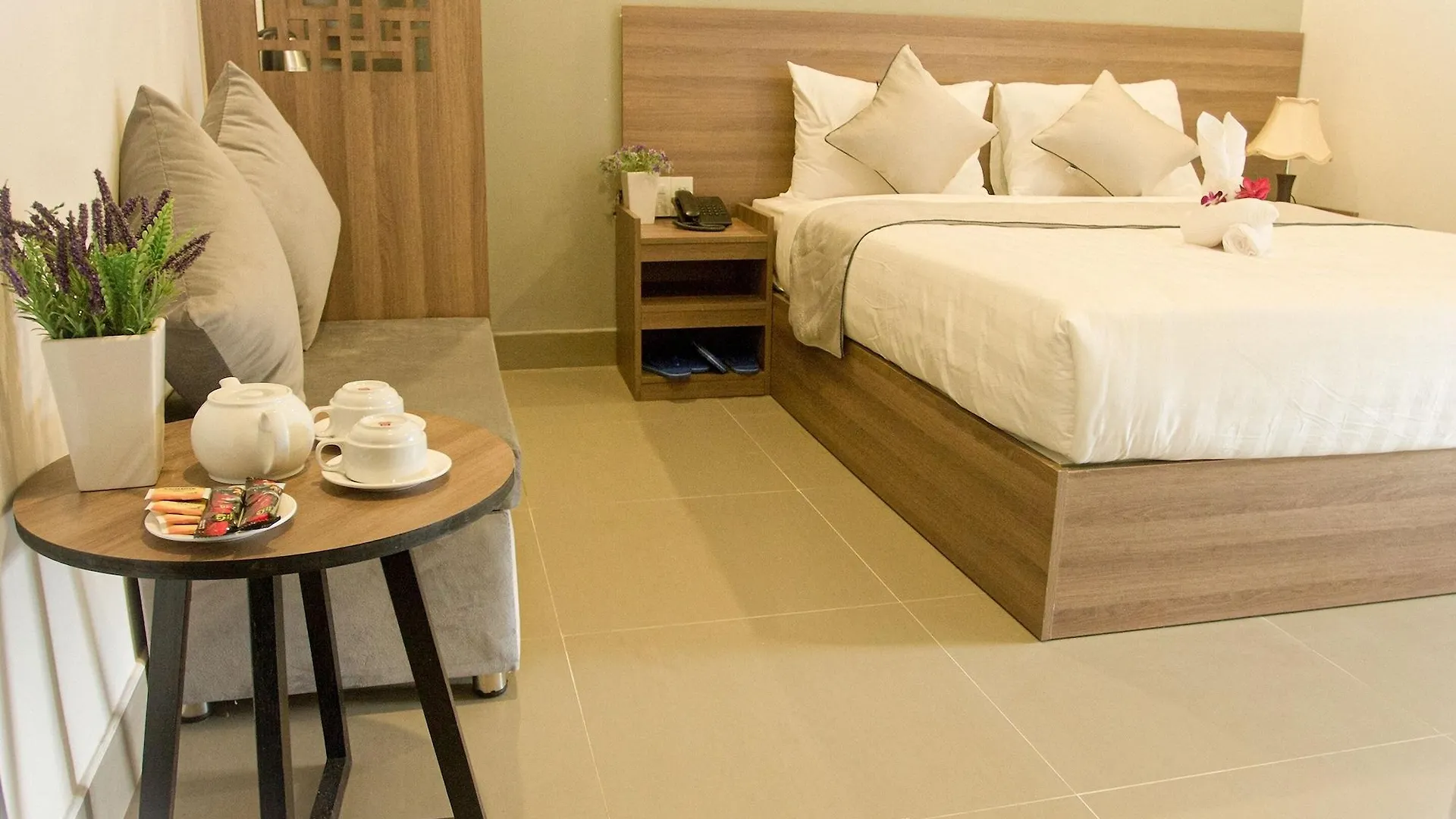 **  An Hoi Canary Hotel Da Nang Vietnam